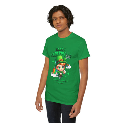 You always look good in green (Gildan · 5000) Unisex Heavy Cotton Tee